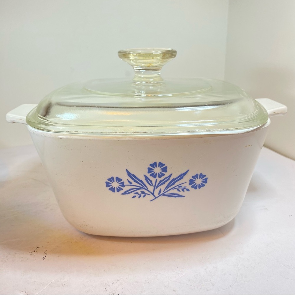 Glass-Lidded White Casserole Dish with Blue Floral Design 7cup Canada